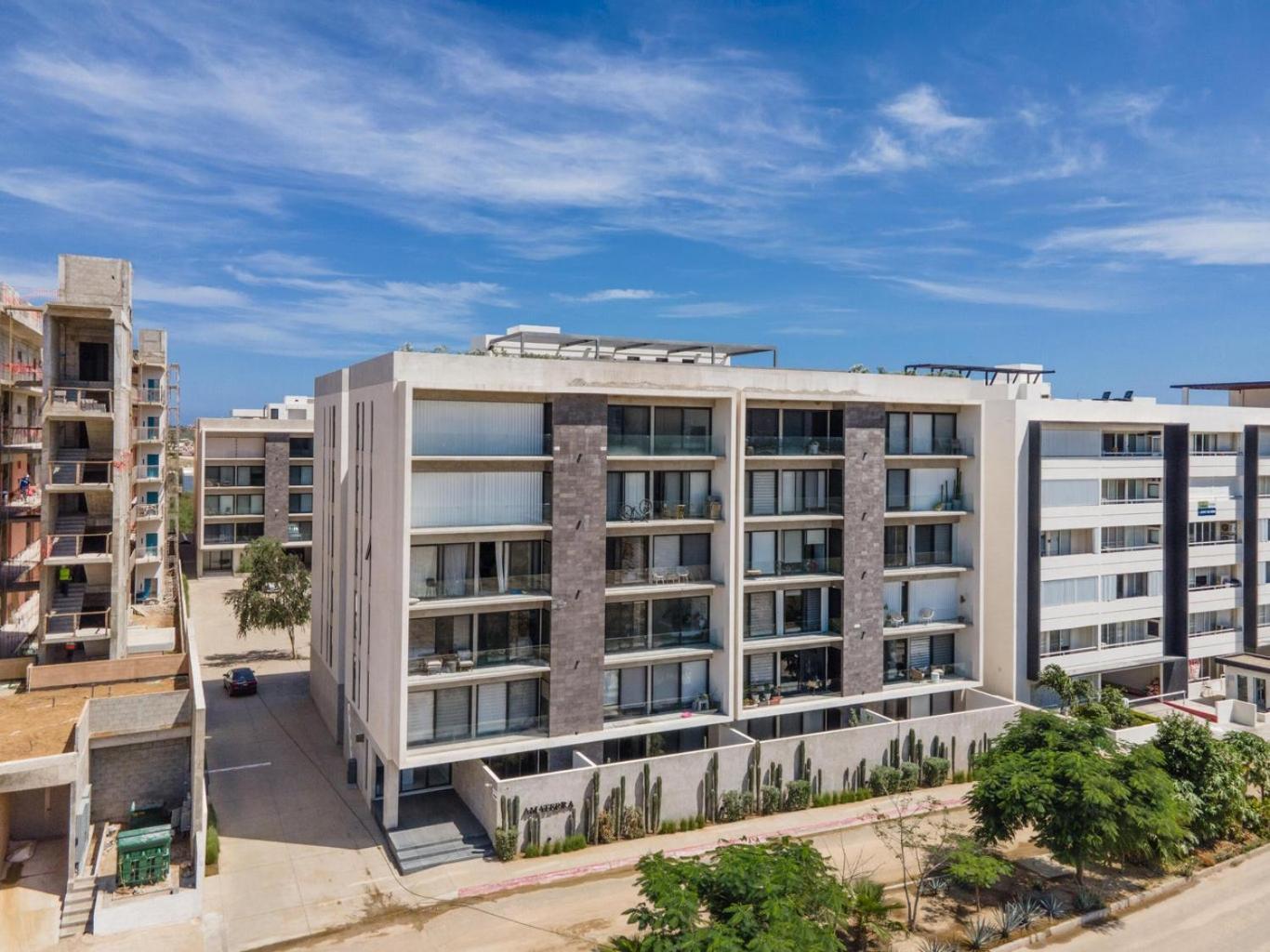 No Bad Days Aparthotel Cabo San Lucas Exterior photo
